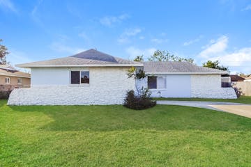 2000 Burning Tree Dr Titusville, FL 32780